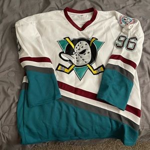 Mighty Ducks White Charlie Conway Jersey Medium